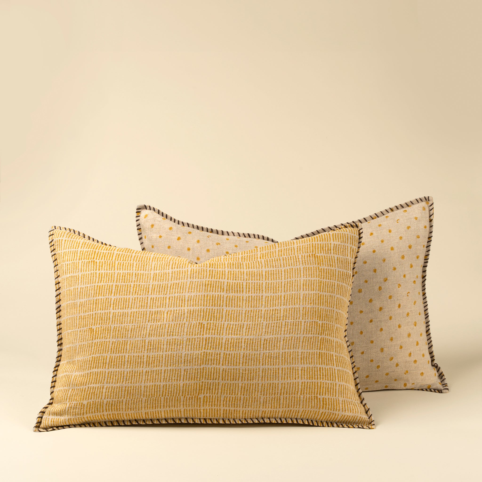 16x24 Dash & Dot Linen Pillow, Sunflower