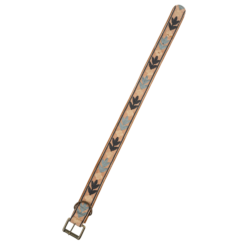 Casper Embroidered Dog Collar L