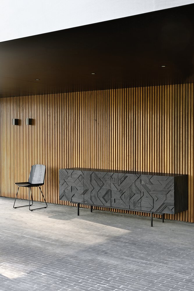 Graphic Sideboard | Varnished Teak | Black | 4 Doors
