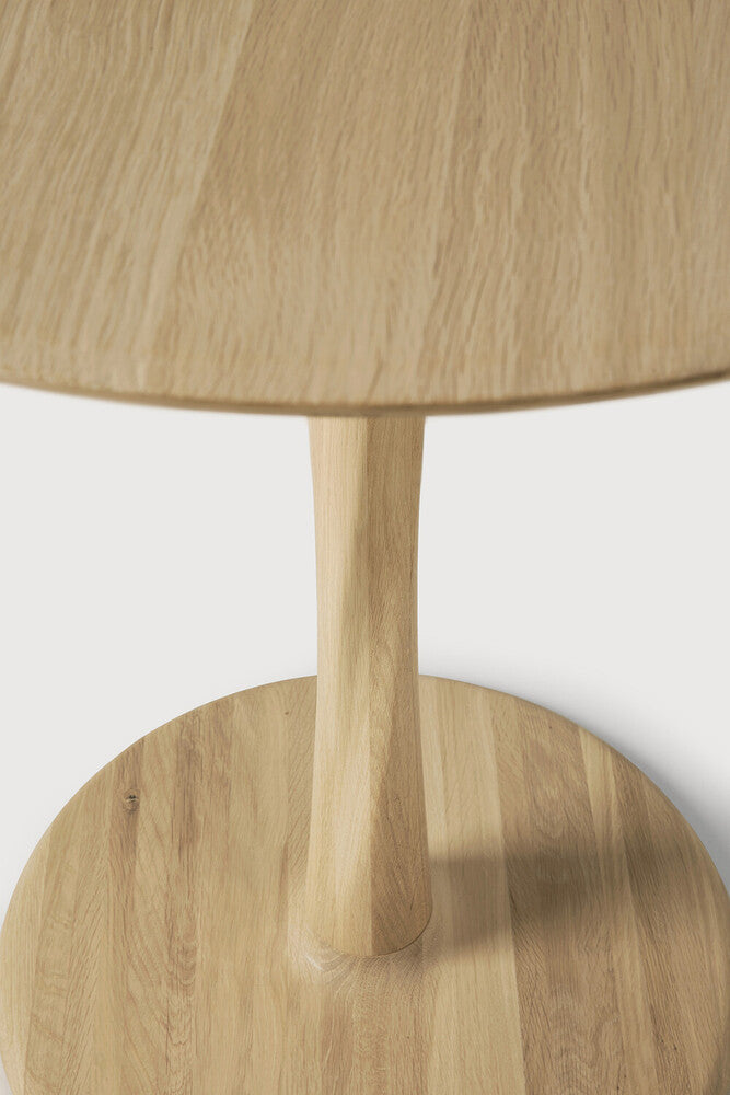 Torsion Dining Table | Varnished Oak | Round | 28" X 28"