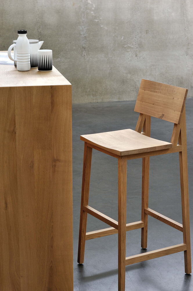 N4 Bar Stool | Varnished Oak