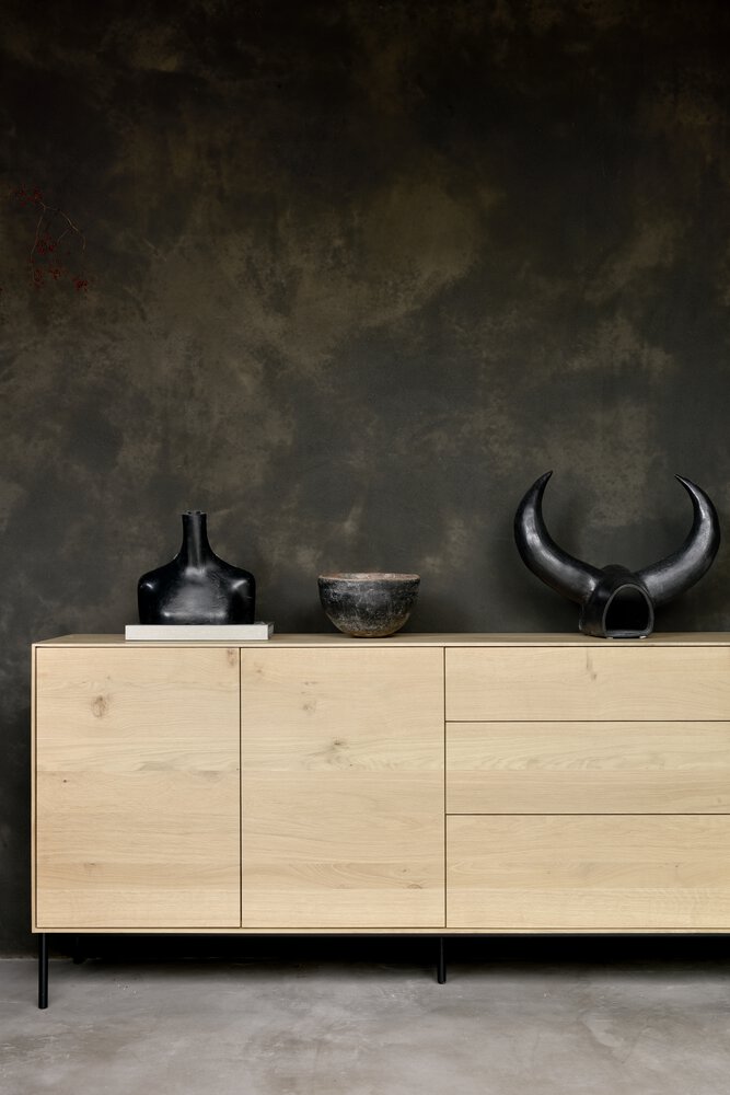 Whitebird Sideboard | Varnished Oak | 2 Doors | 3 Drawers