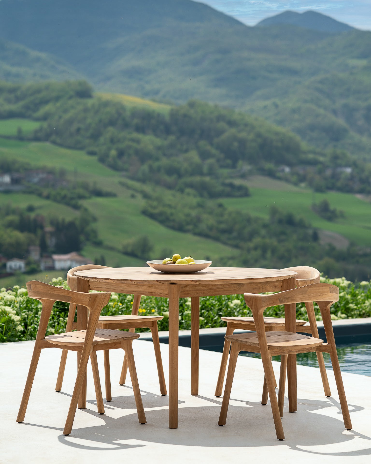 Bok Outdoor Dining Table | Teak | Round