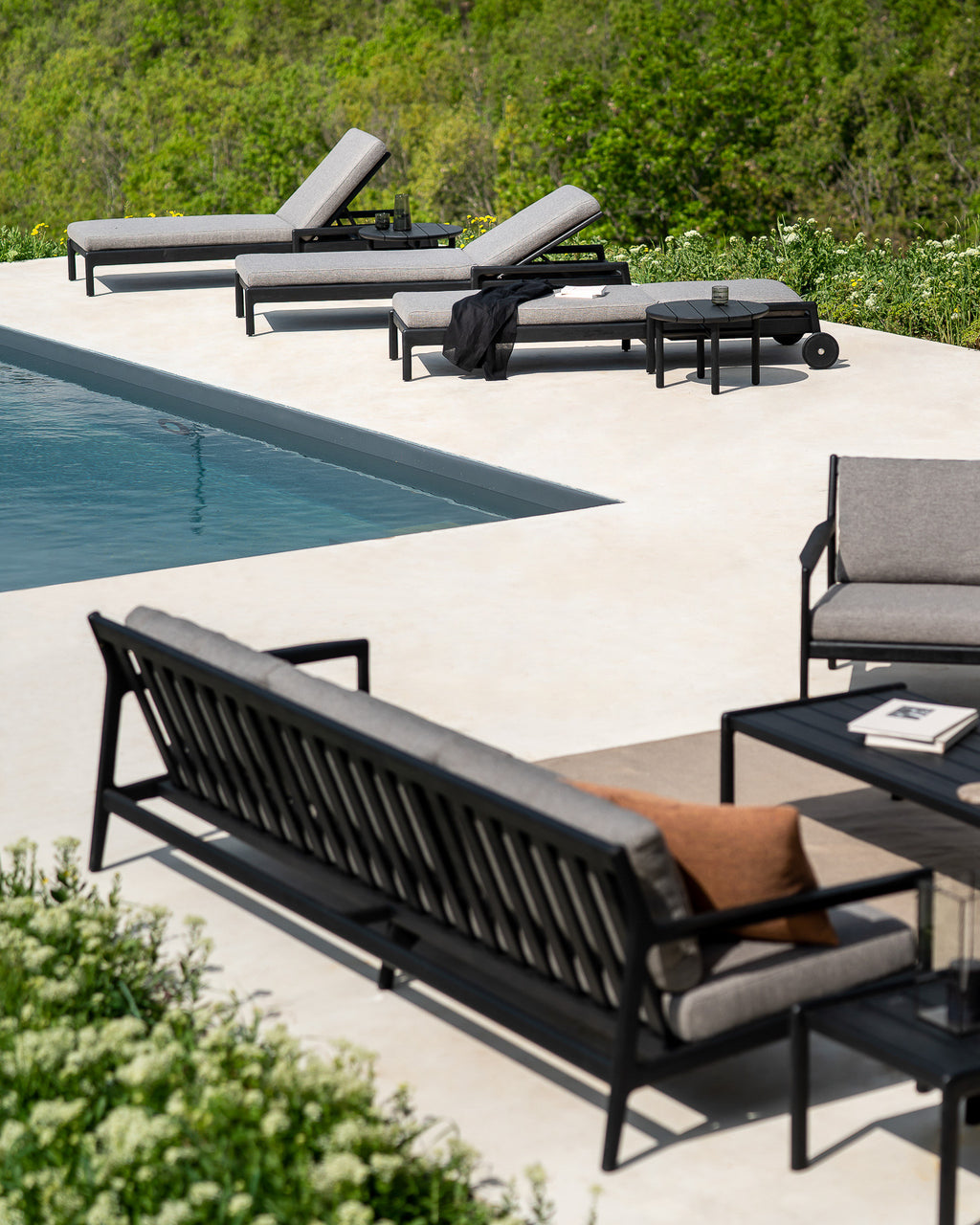 Jack Outdoor Adjustable Lounger Frame | Varnished Teak | Black