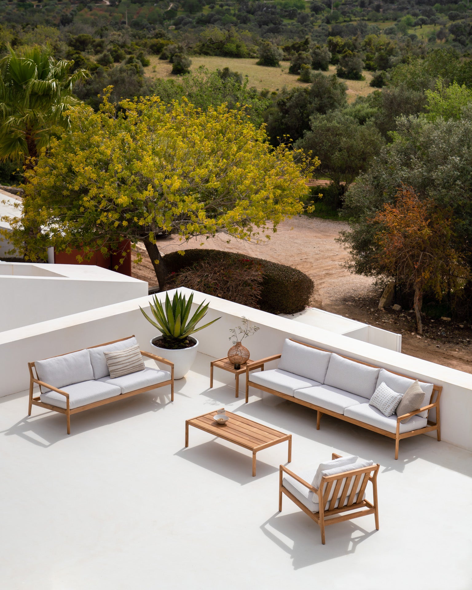 Jack Outdoor Sofa | Teak | Off White Fabric | 3+ Seater