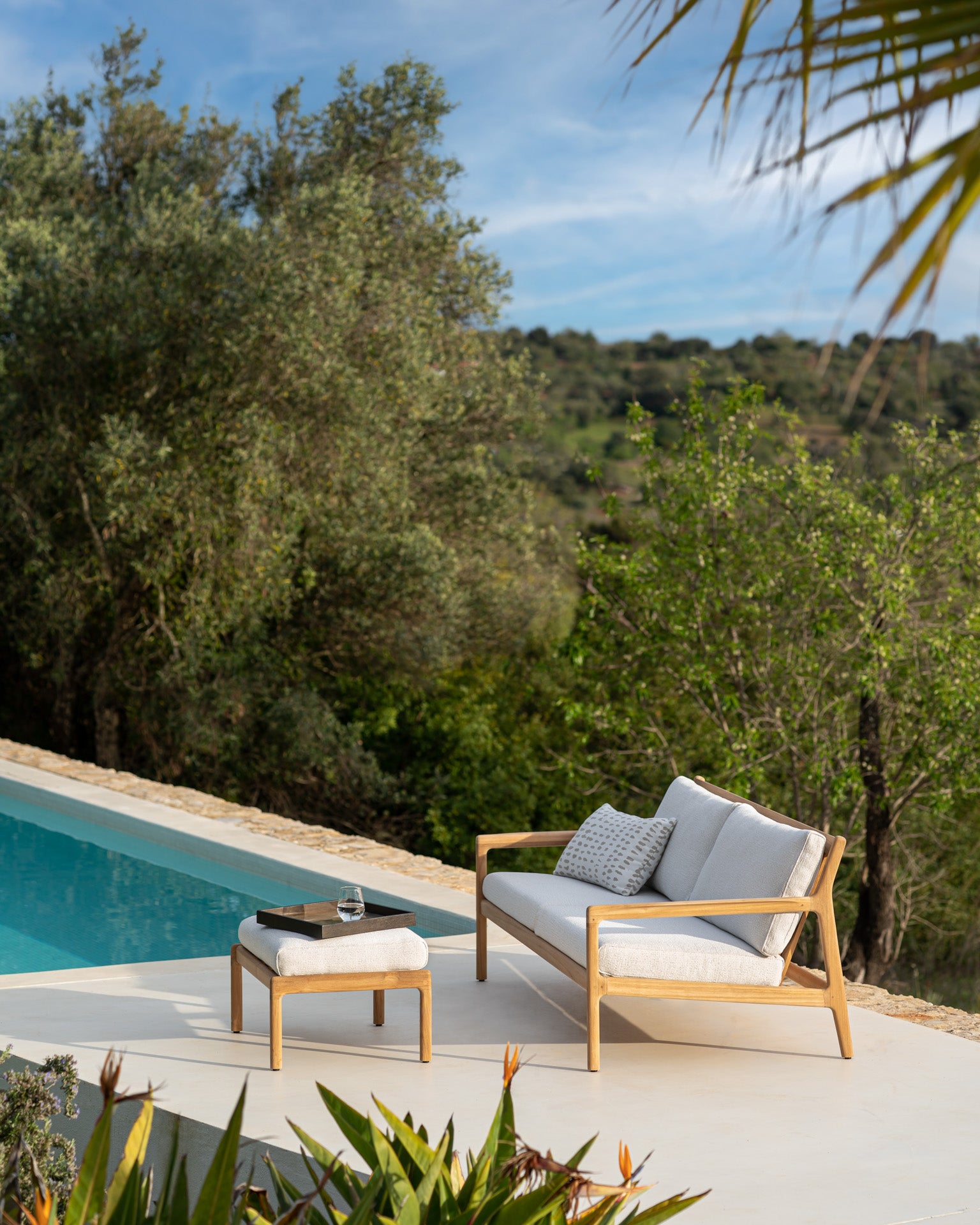 Jack Outdoor Sofa | Teak | Off White Fabric | 2+ Seater