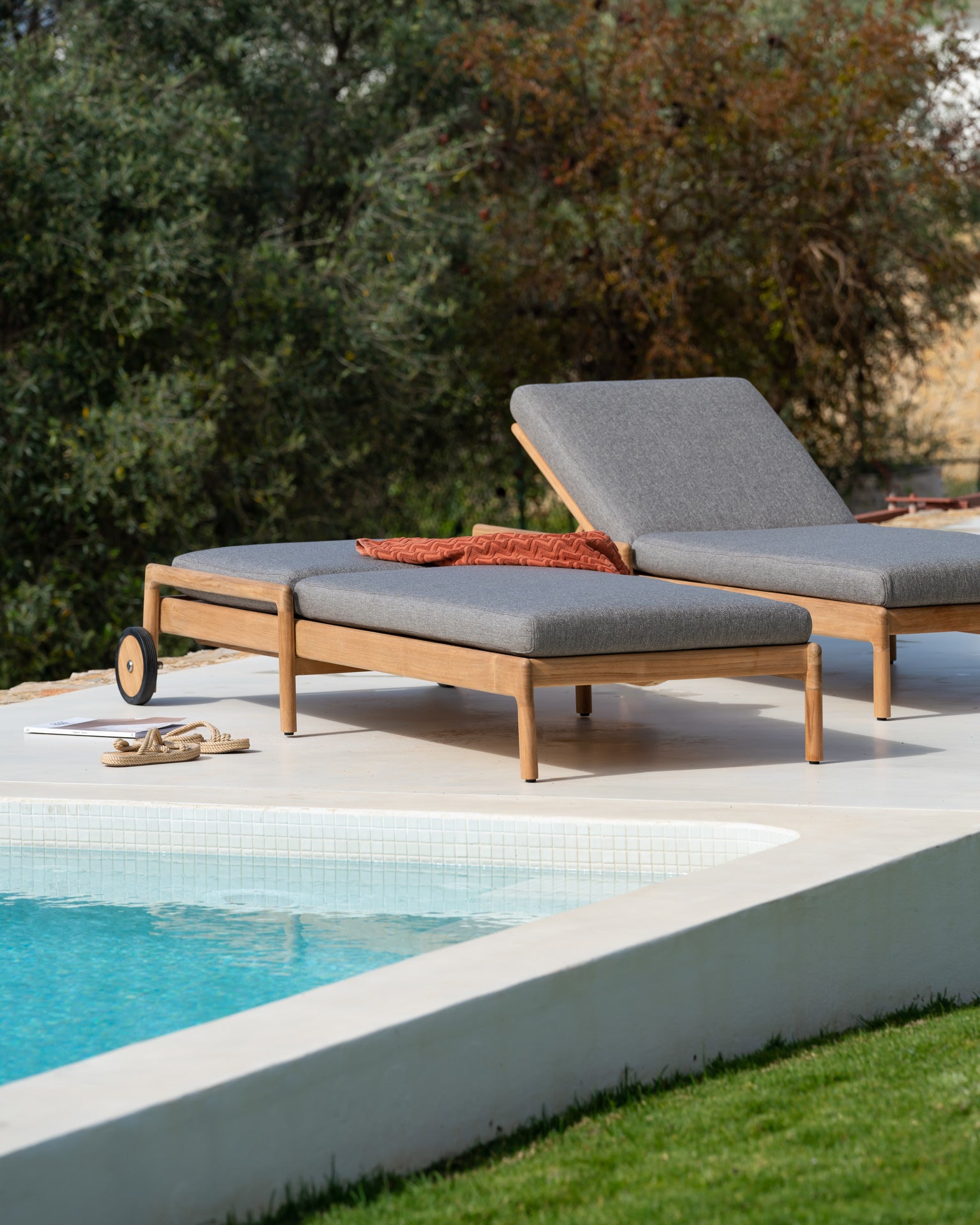 Jack Outdoor Adjustable Lounger | Teak | Mocha Fabric