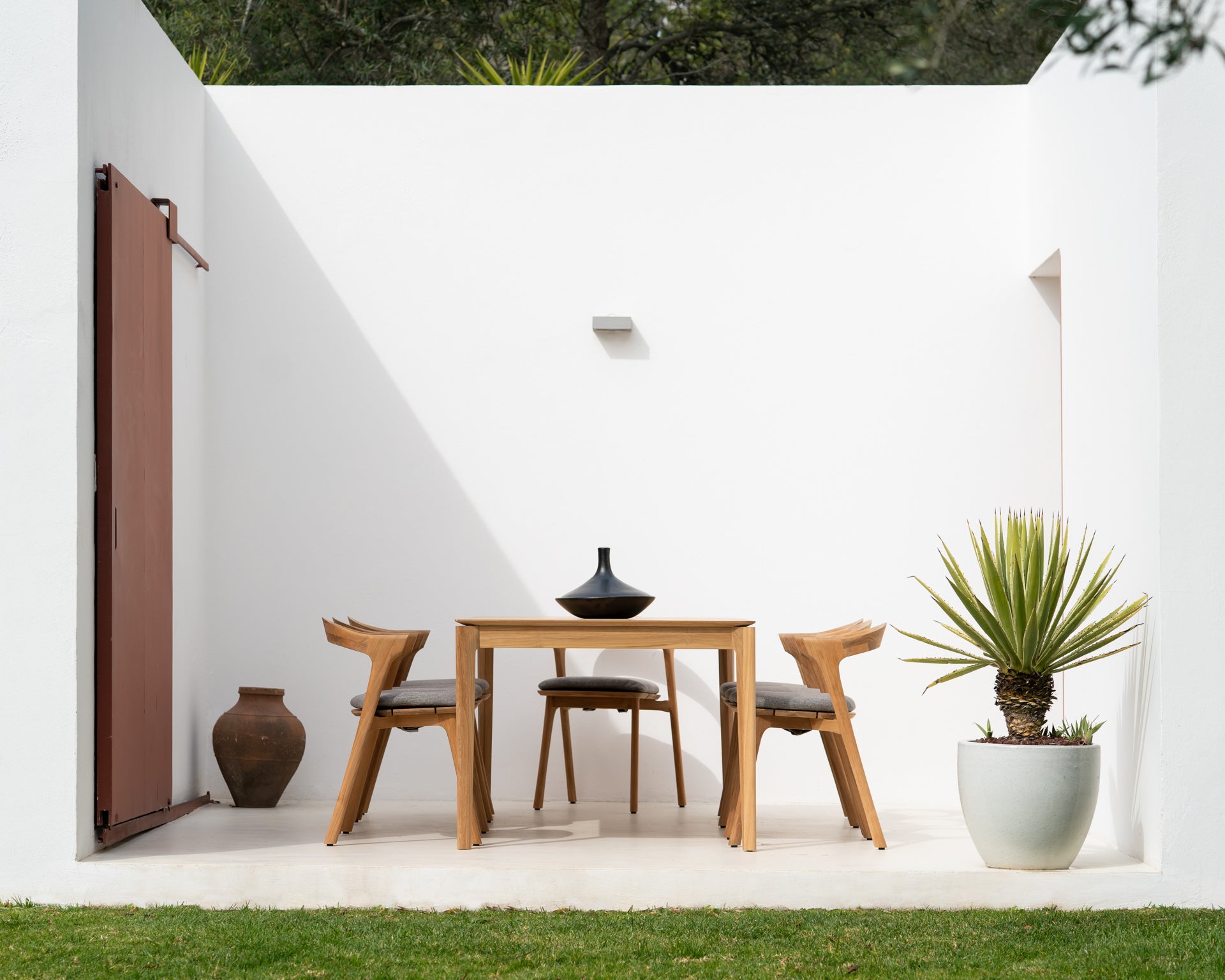 Bok Outdoor Dining Chair | Teak | Mocha Fabric