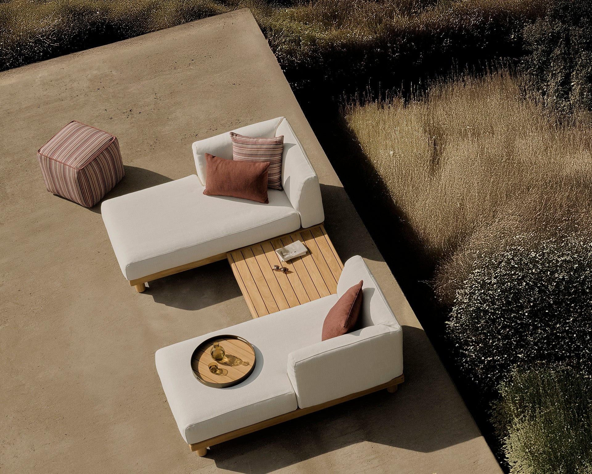 Monocle Outdoor Modular Sofa | Teak | White Fabric | Day Bed With L Arm