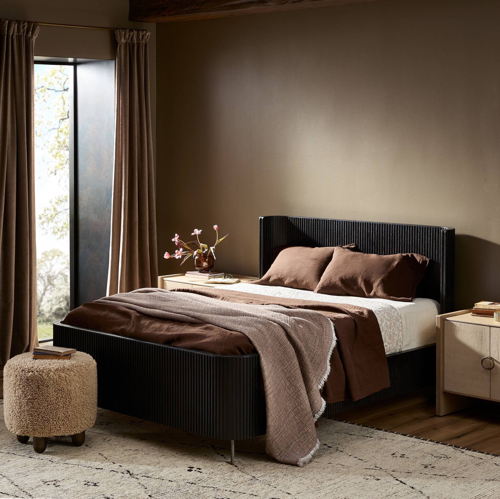 Fletcher Bed - Distressed Black | Queen