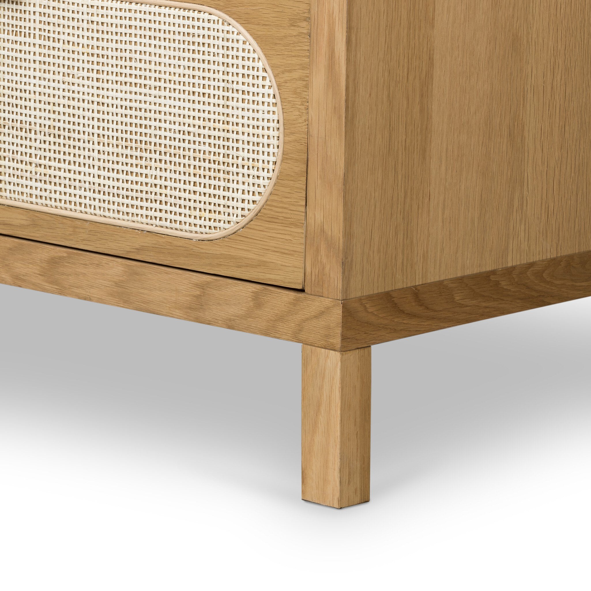 Allegra 8 Drawer Dresser - Light Natural Cane