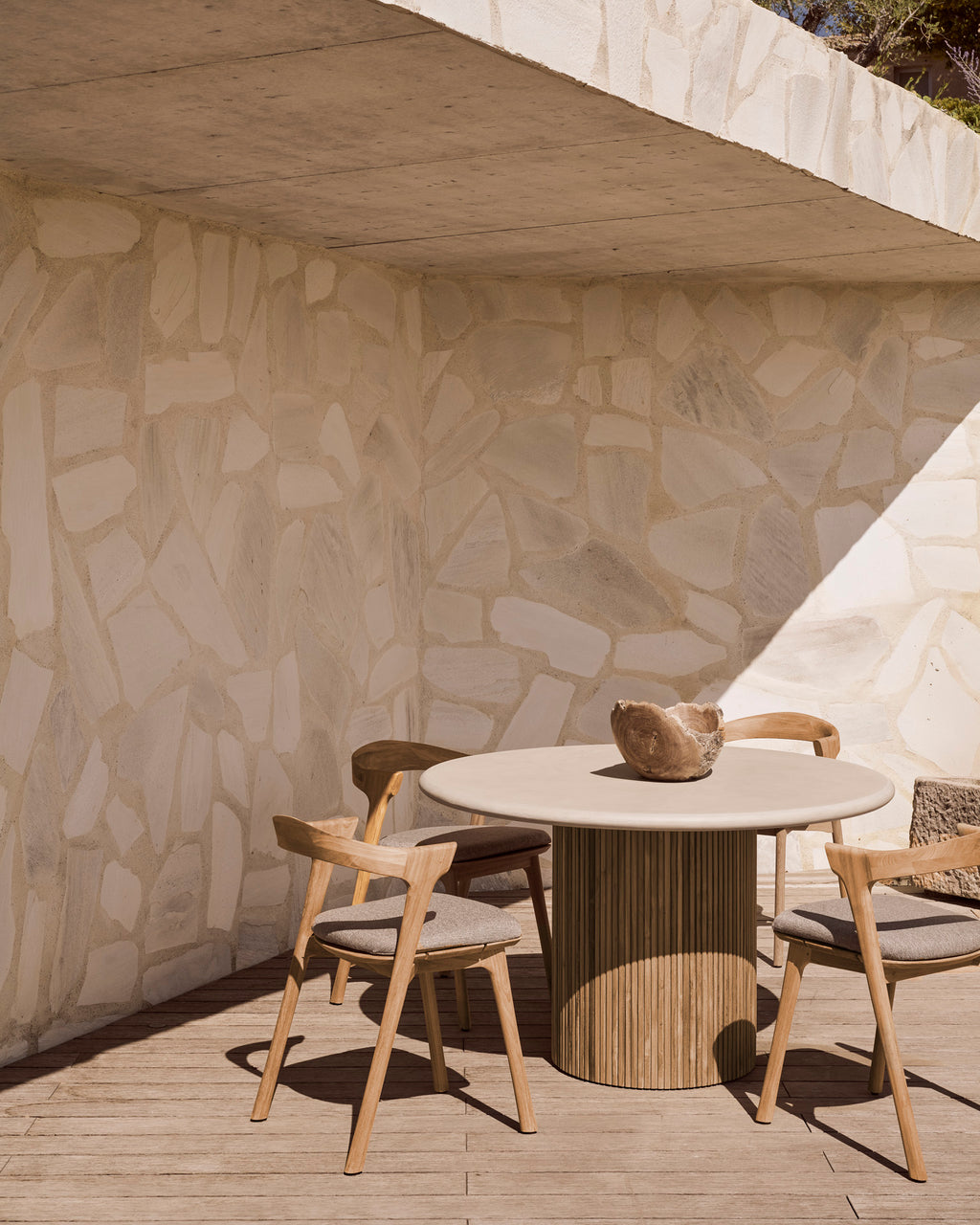 Roller Max Outdoor Dining Table | Varnished Concrete Top | Reclaimed Teak Base | Light Grey | Round | 49" X 49"