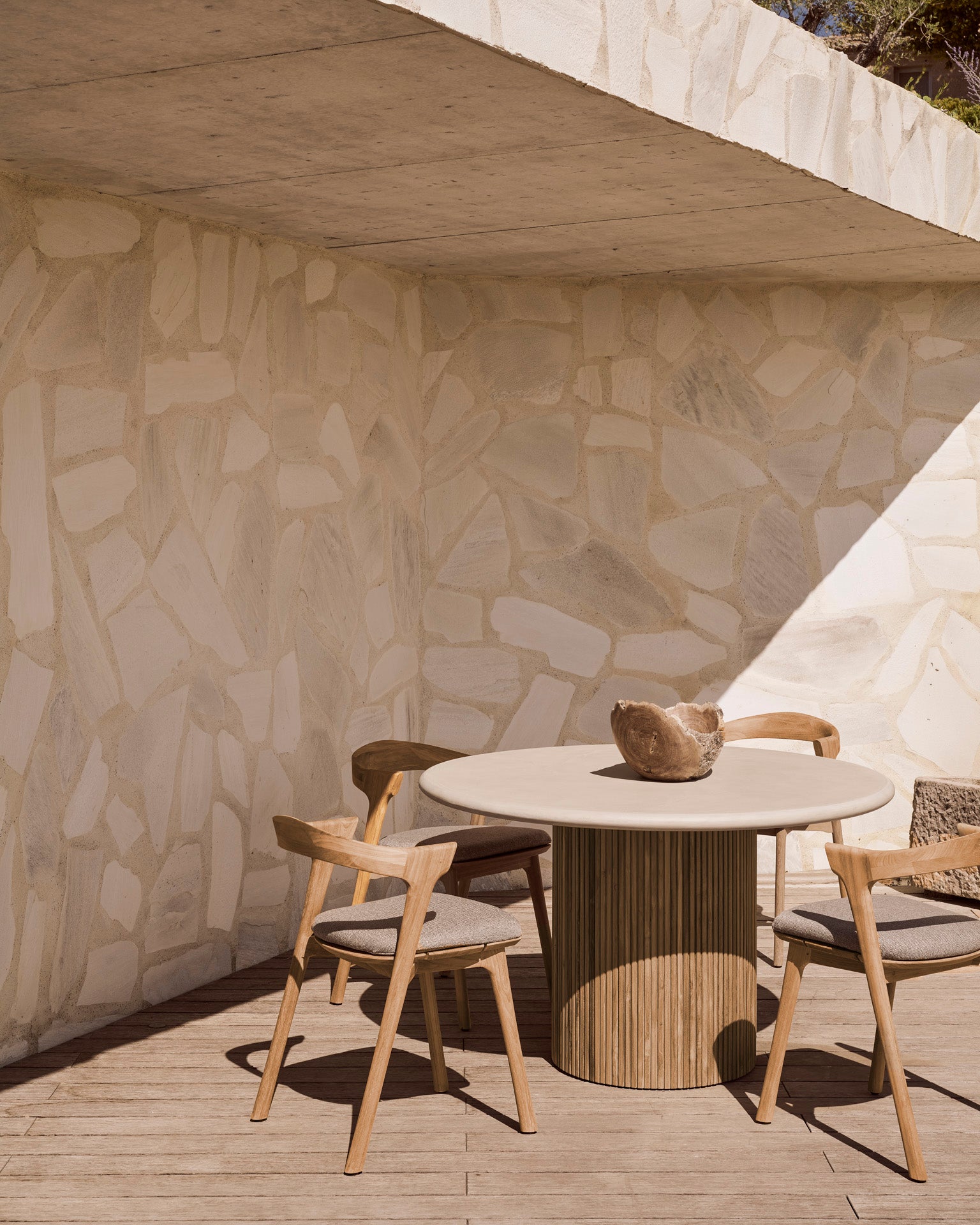 Roller Max Outdoor Dining Table | Varnished Concrete Top | Reclaimed Teak Base | Light Grey | Round | 49" X 49"