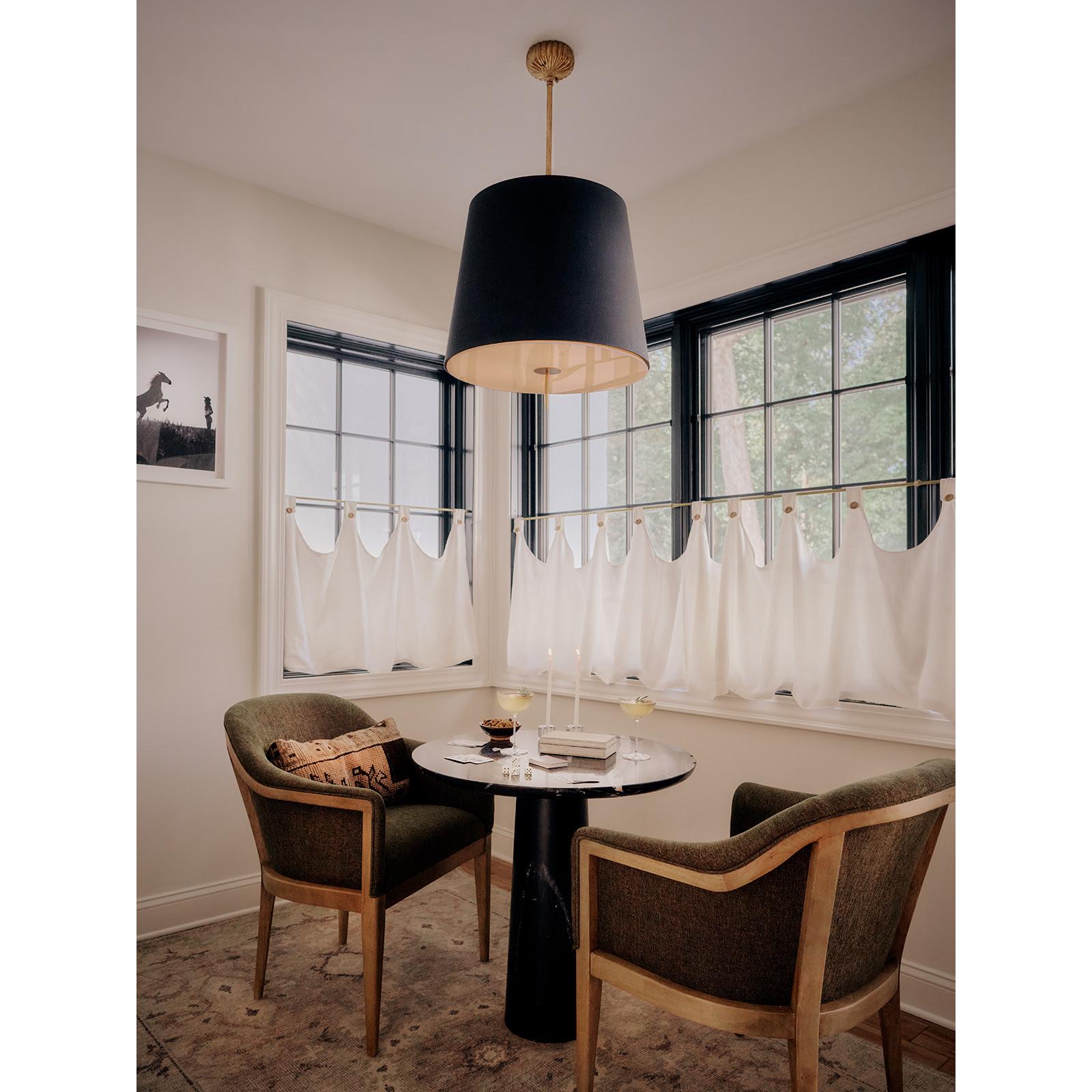 Clove Pendant Small | Black Shade