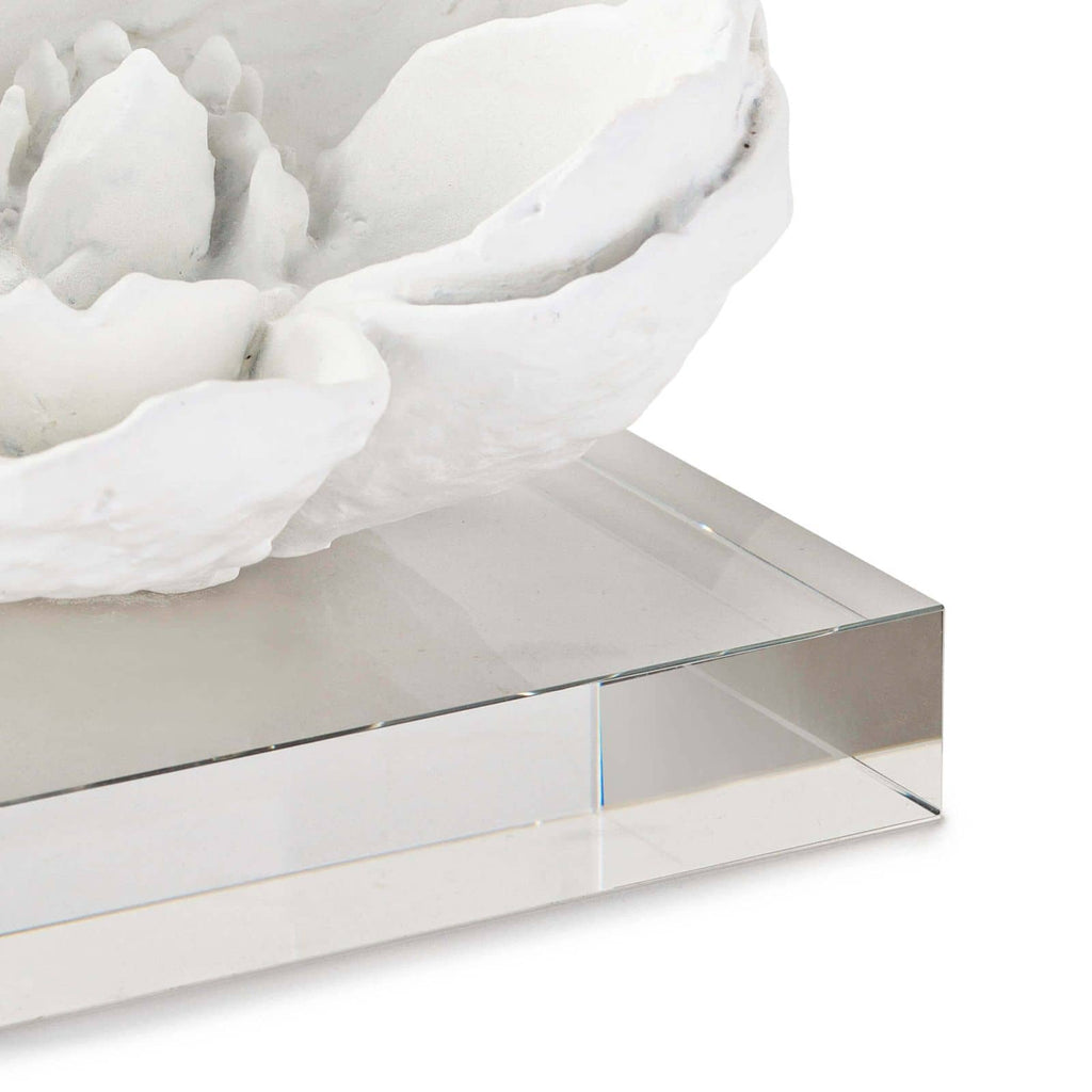 Magnolia Objet | White