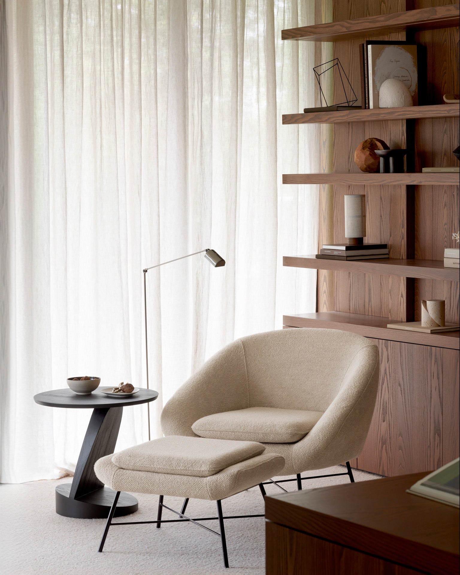 Barrow Lounge Chair | Off White Fabric