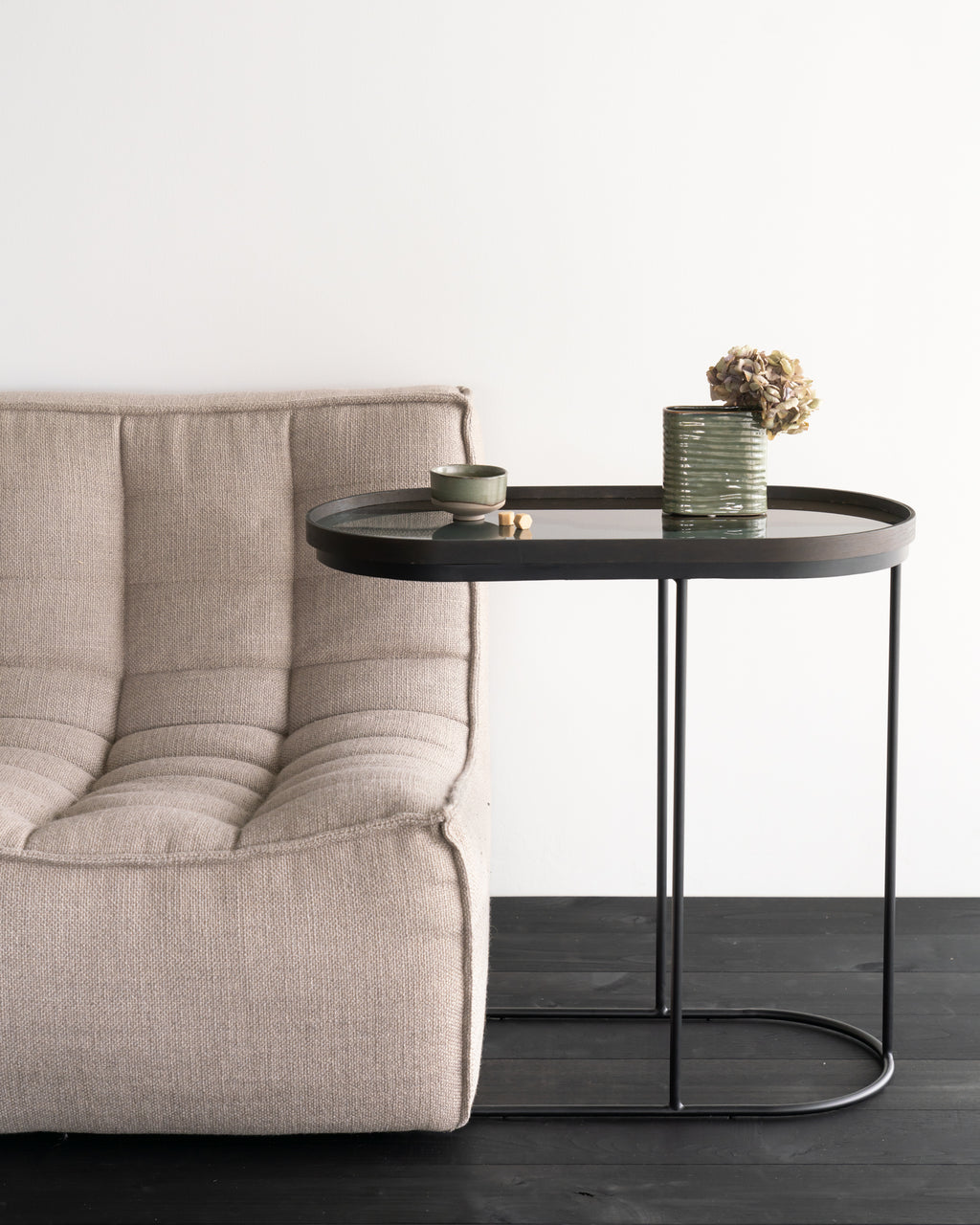 Tray Side Table | Varnished Wood | Black | Oblong | M | Tray Not Included