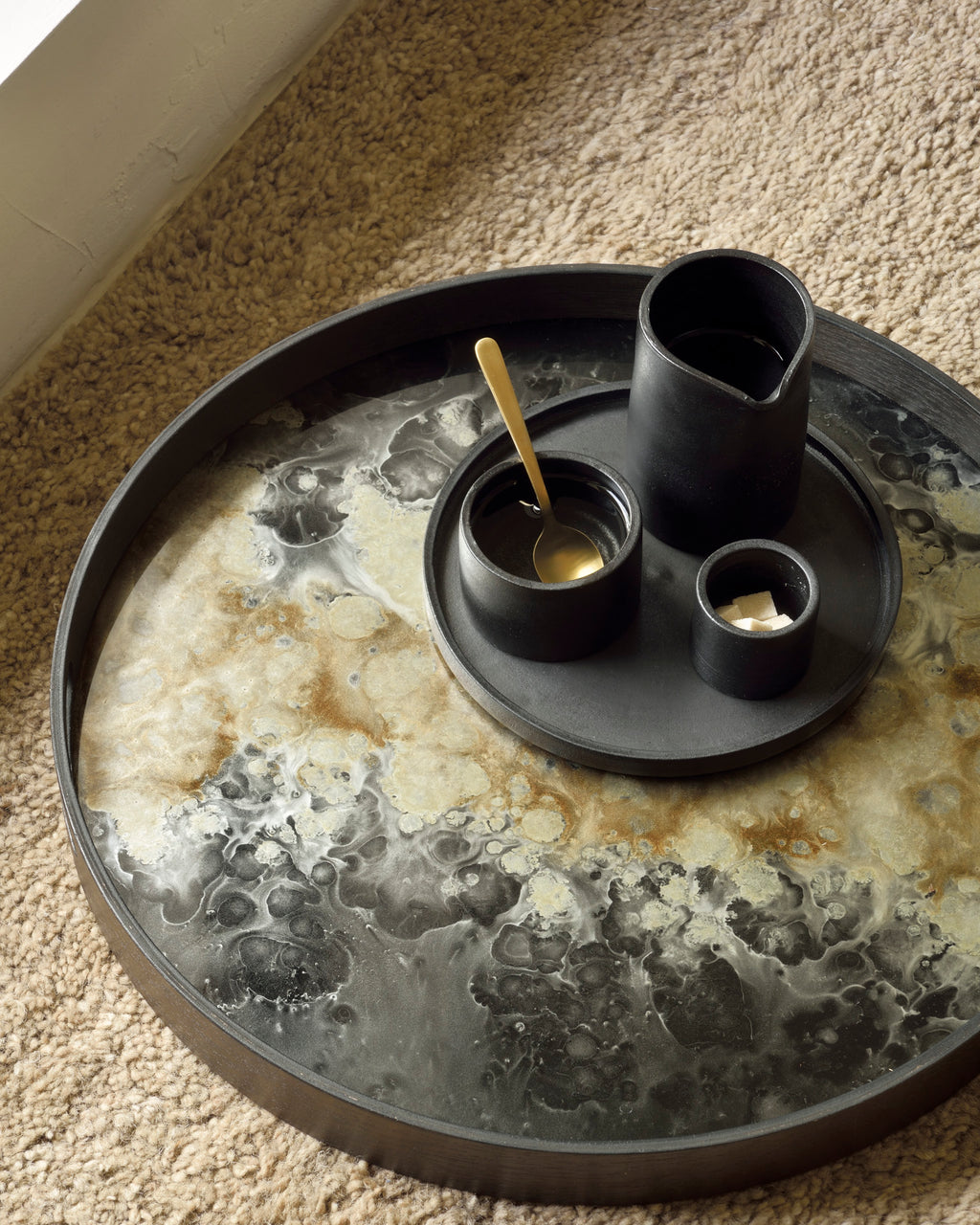 Organic Tray | Glass | Black | Round | S