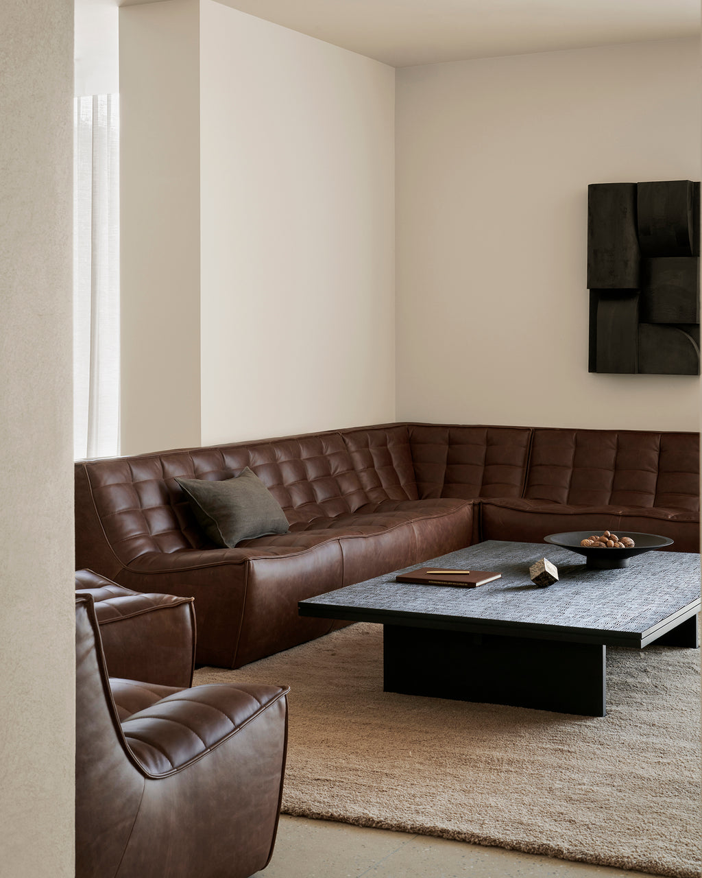 N701 Modular Sofa | Chestnut Leather | 90° Square Corner