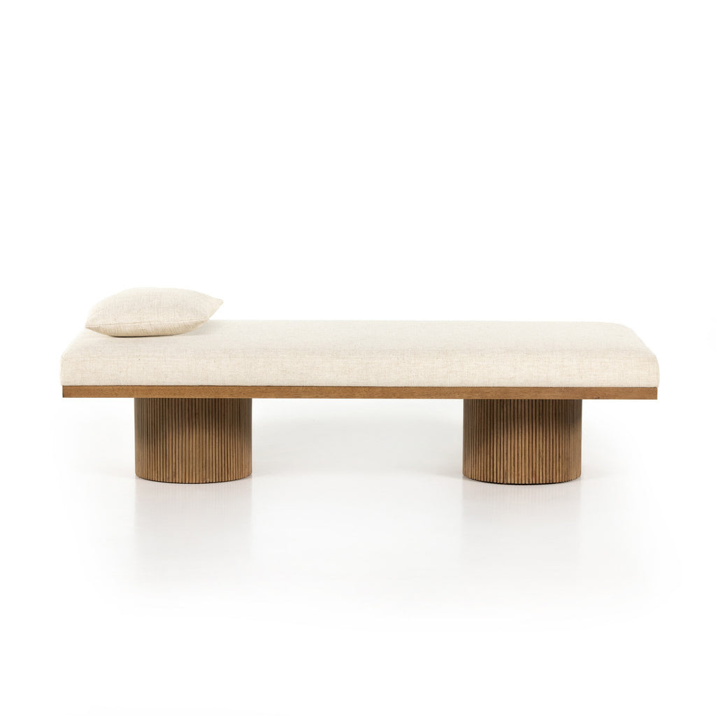 Jakobi Chaise - Thames Cream