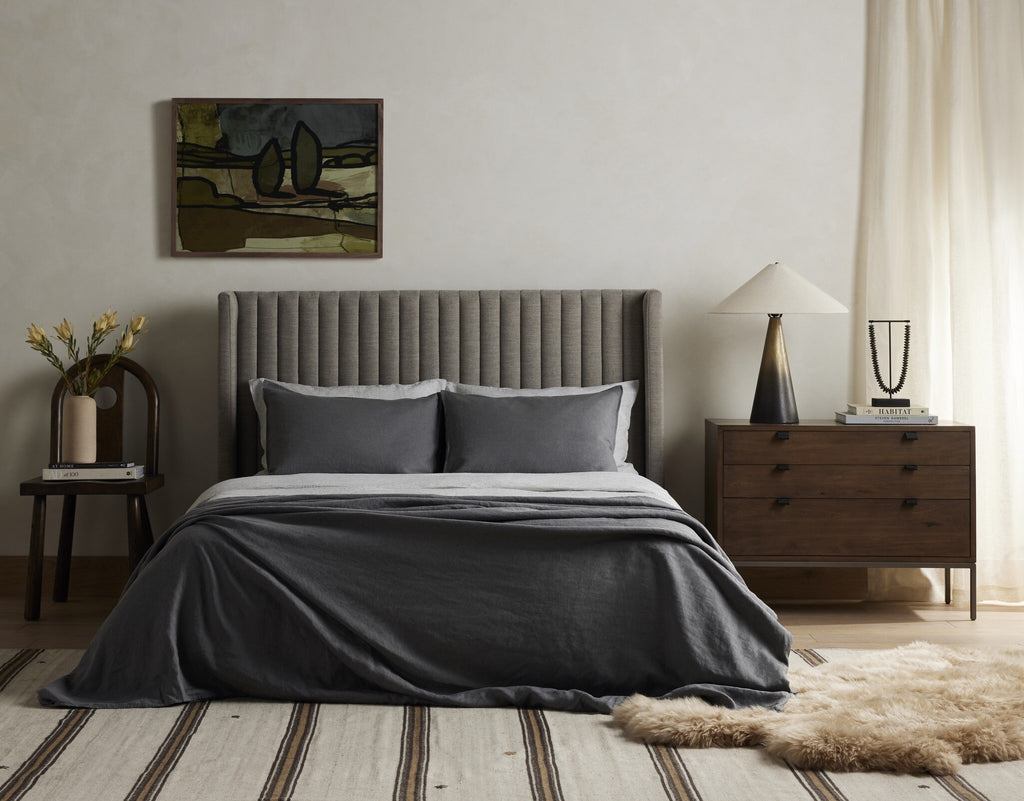 Montgomery Bed - Savile Flannel | Queen