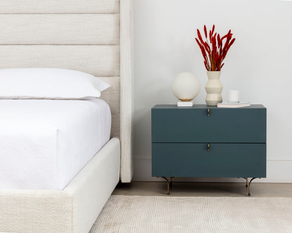 Emmit Bed - Queen - Merino Pearl