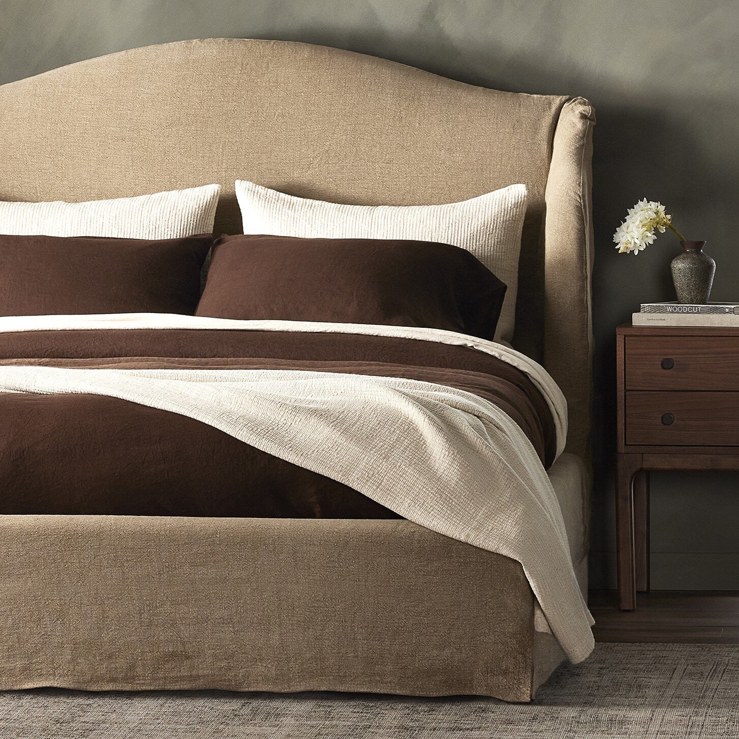 Meryl Slipcover Bed - Broadway Canvas | Queen