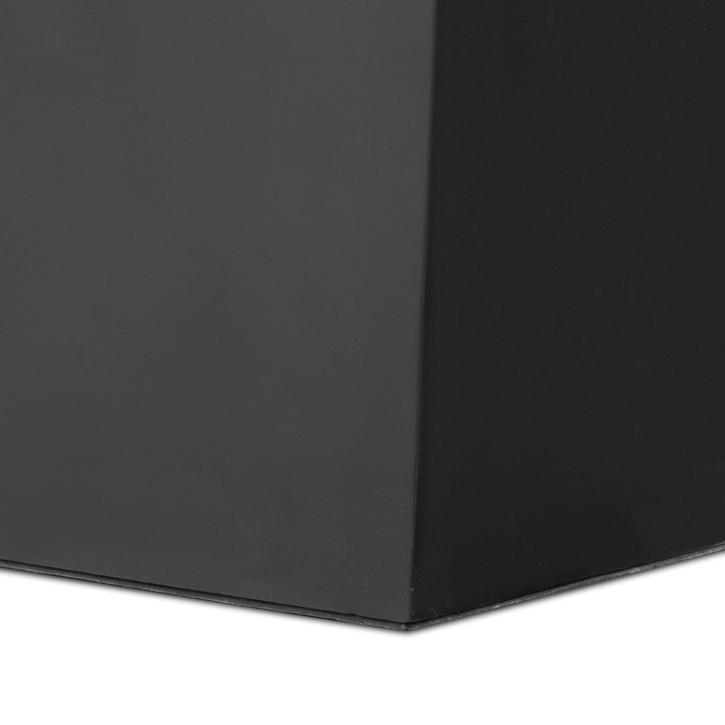 Koto Planter - Black Concrete