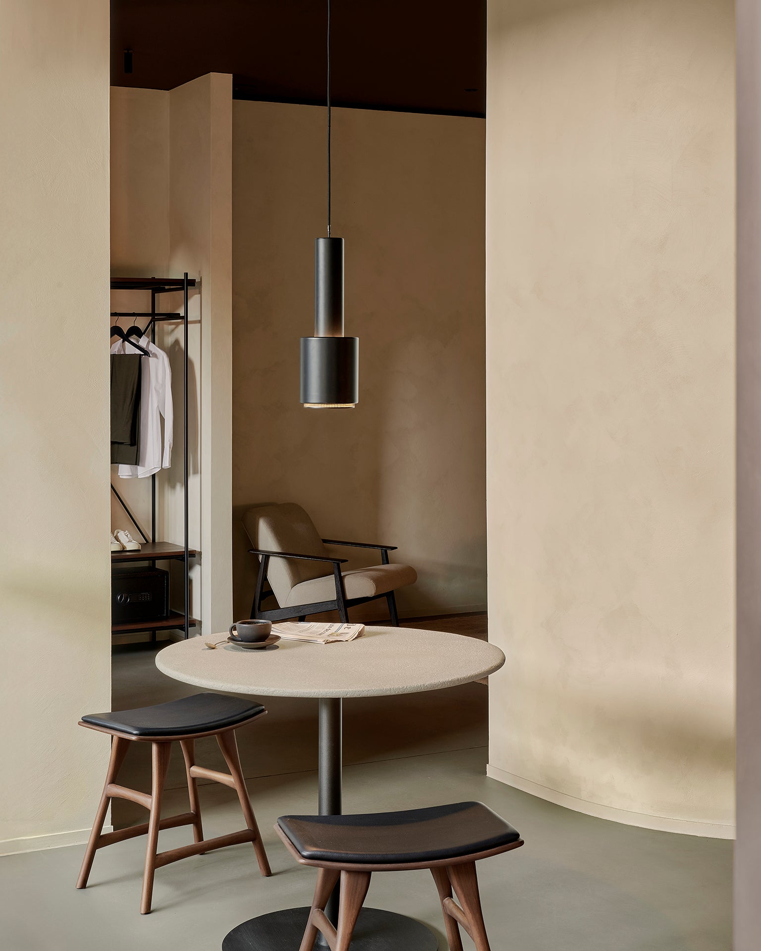 Blend Dining Table | Varnished Microcement Top | Off White | Dark Bronze Base | Round | 28" X 28"