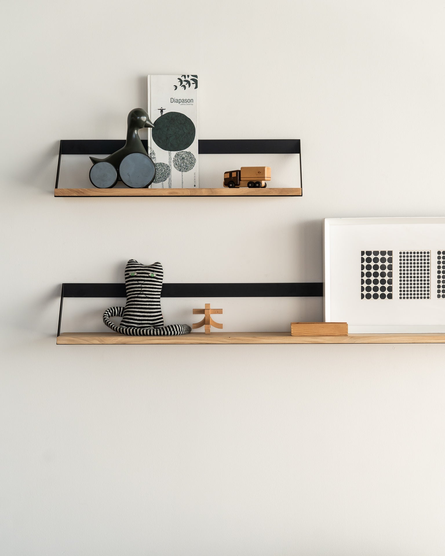 Ribbon Shelf | Oak | Black Metal