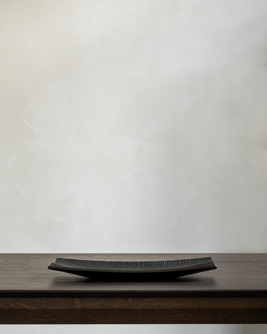 Japan Board | Varnished Mahogany | Black
