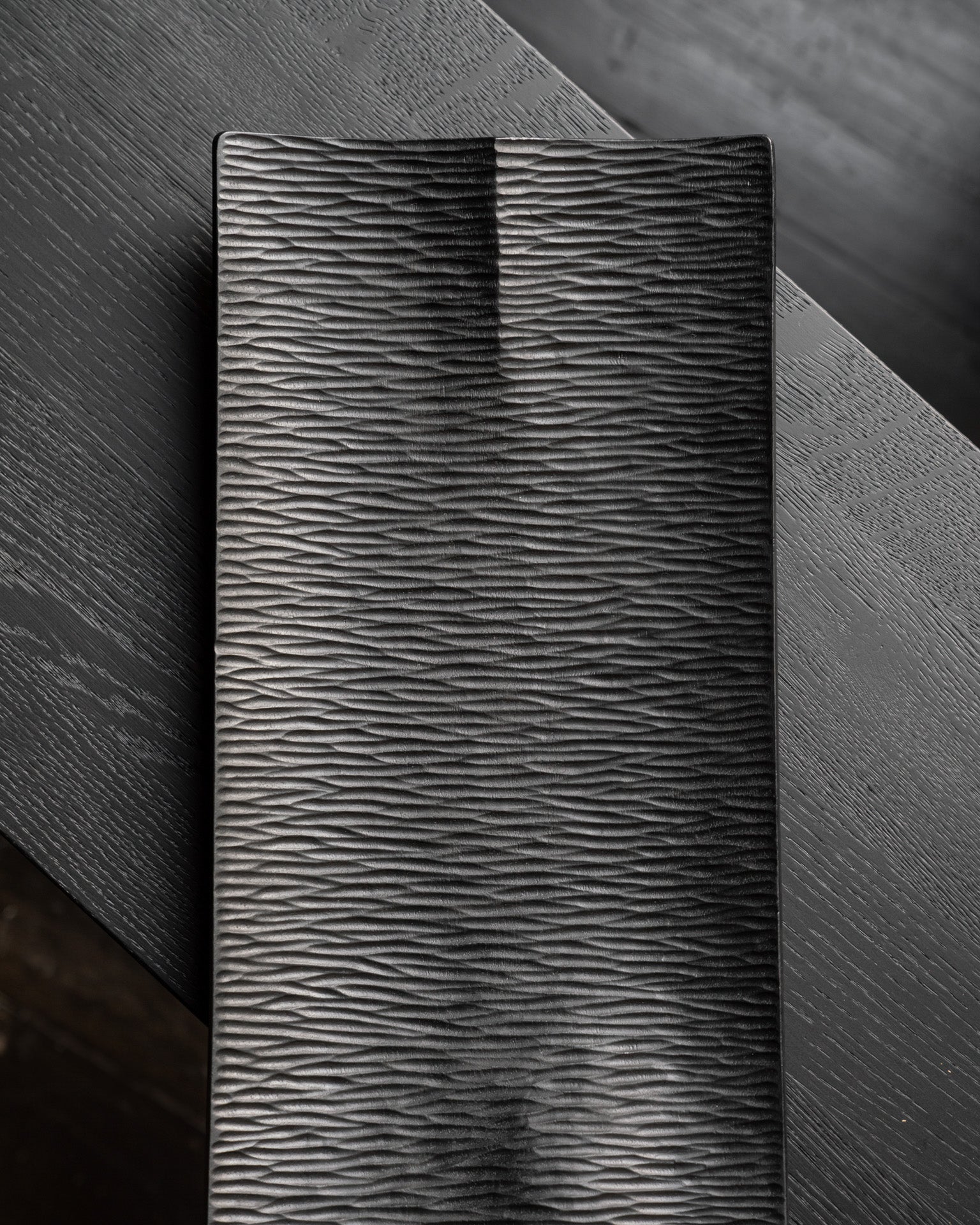Japan Board | Varnished Mahogany | Black