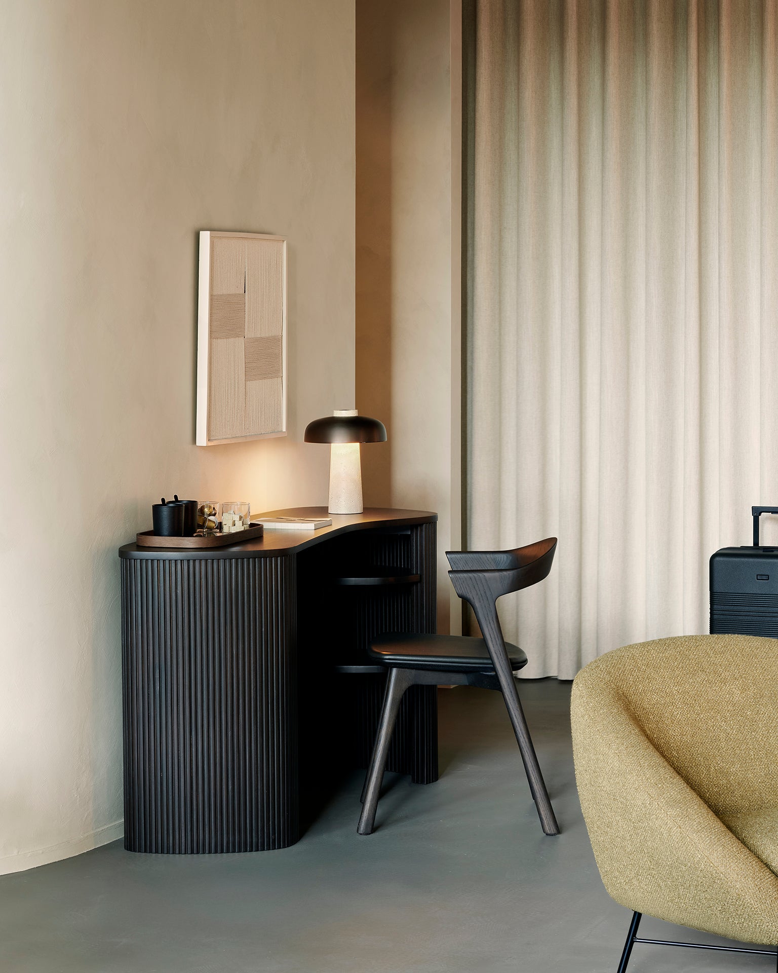 Roller Max Desk | Varnished Mahogany | Dark Brown | Pebble Shape