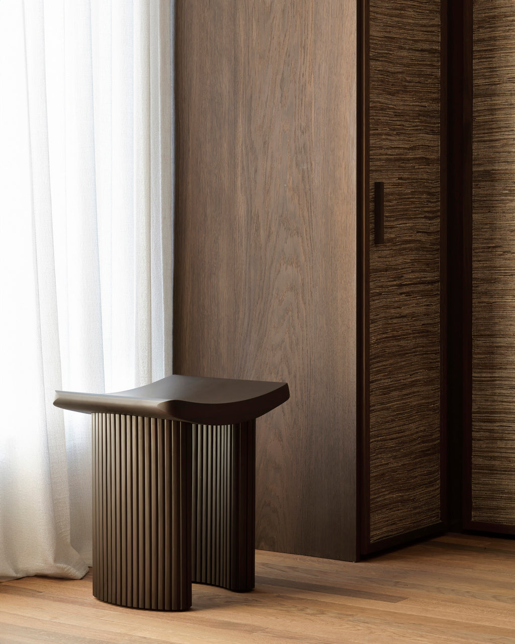 Roller Max Stool | Varnished Mahogany | Dark Brown