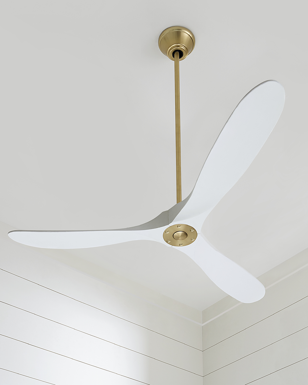 Maverick 60 Ceiling Fan | Matte White Blades Burnished Brass