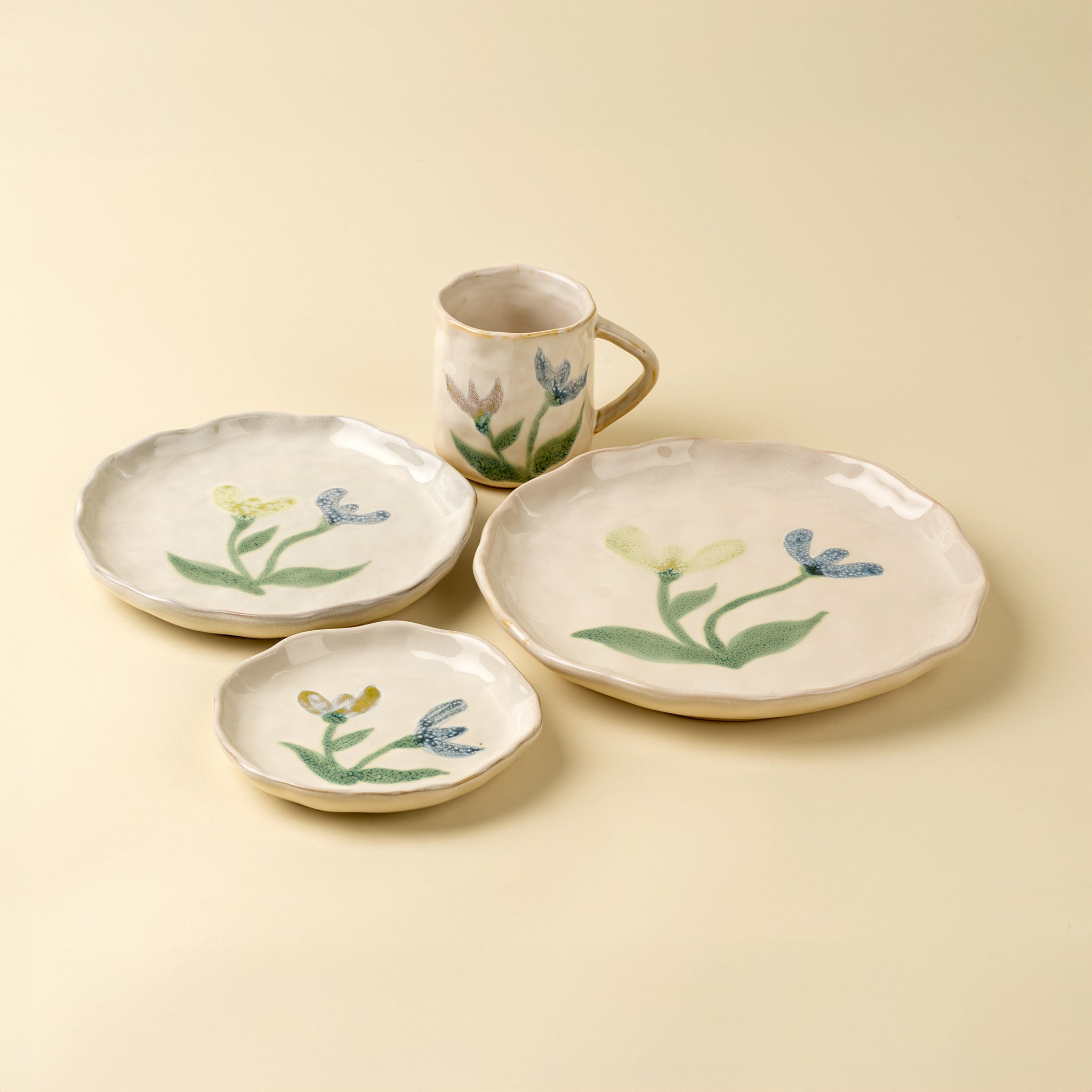Painted Petals Plate M, Iris
