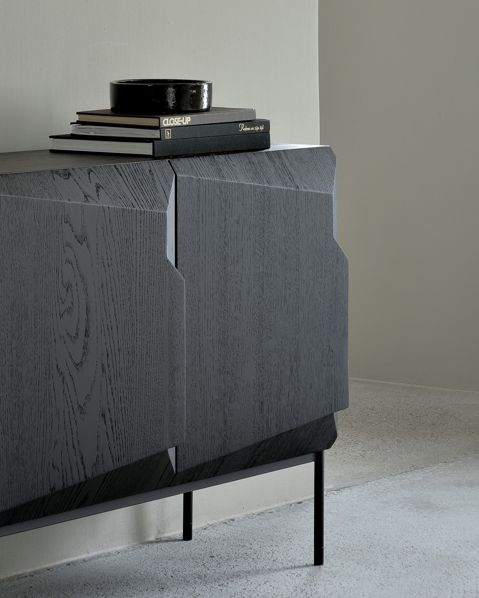 Stairs Sideboard | Varnished Oak | Black | 3 Doors