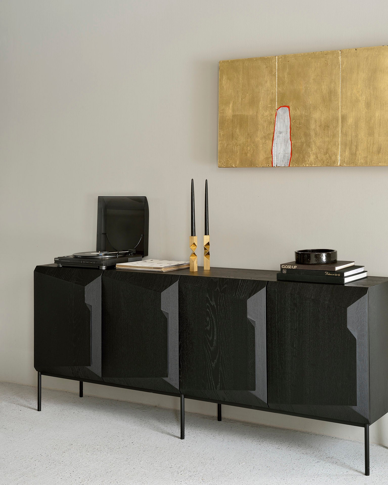 Stairs Sideboard | Varnished Oak | Black | 4 Doors
