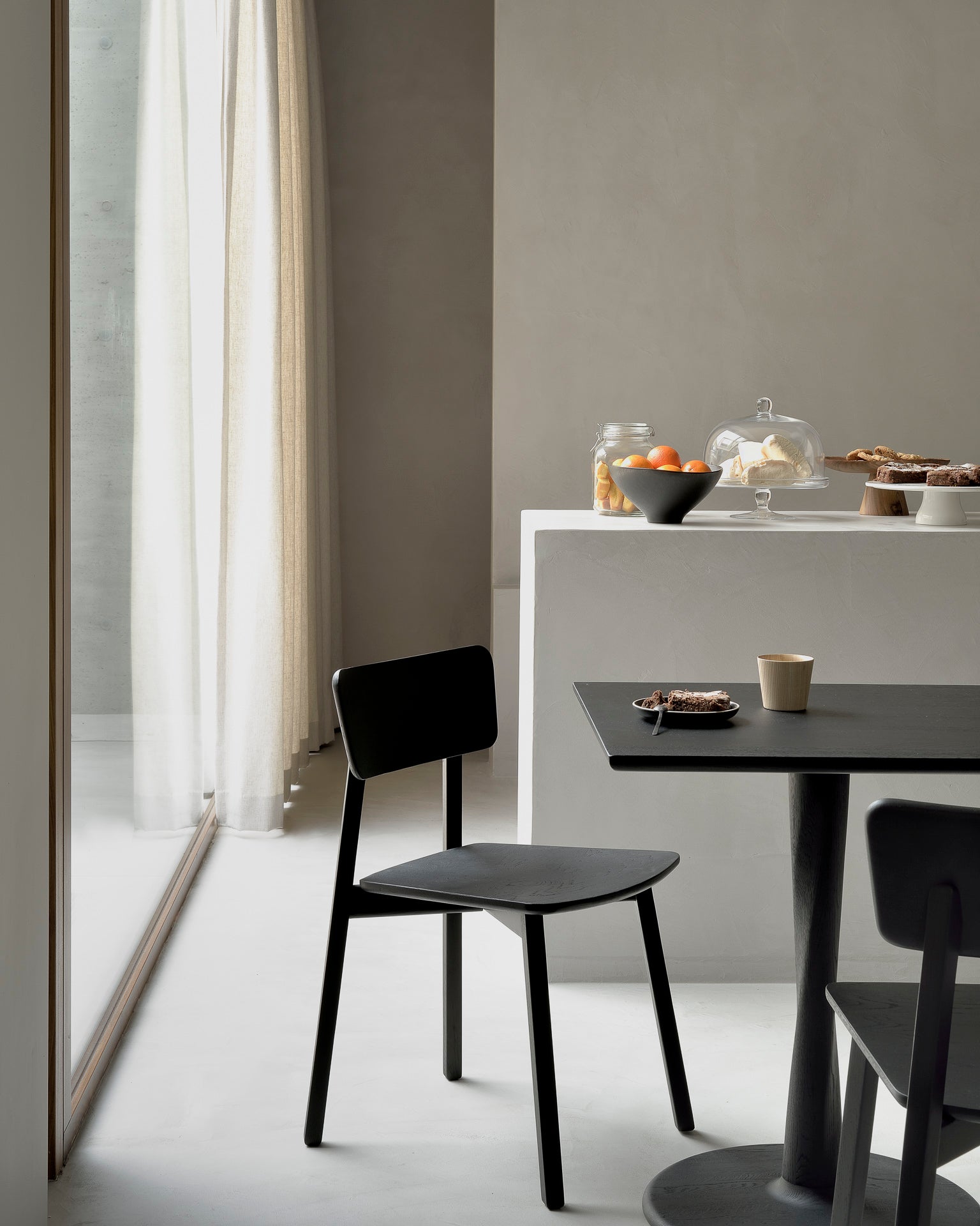 Casale Dining Chair | Varnished Oak | Black