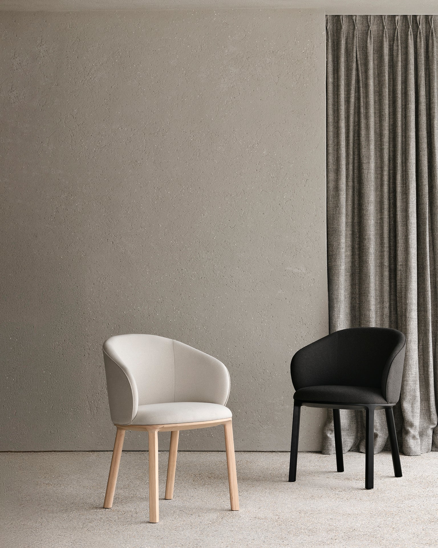 Unda Dining Chair | Varnished Oak | Black | Charcoal Fabric