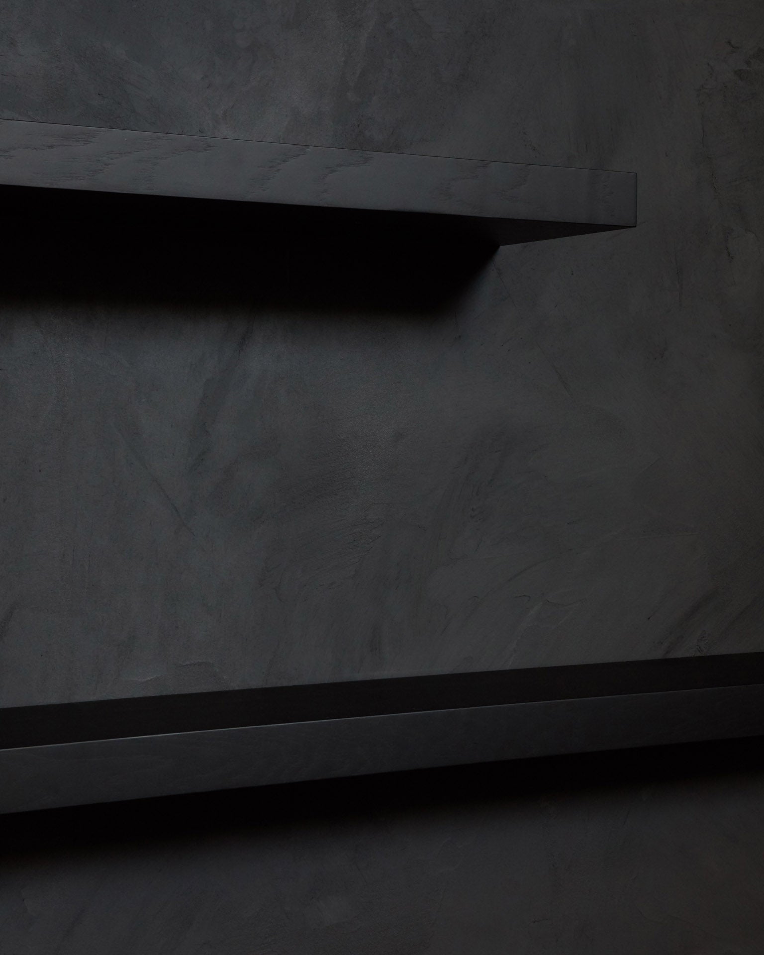 Wall Shelf | Varnished Oak | Black | 28" X 9"