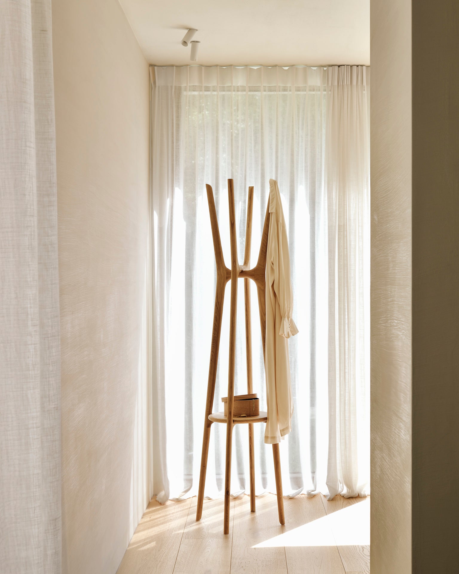 Pi Coat Stand | Oak