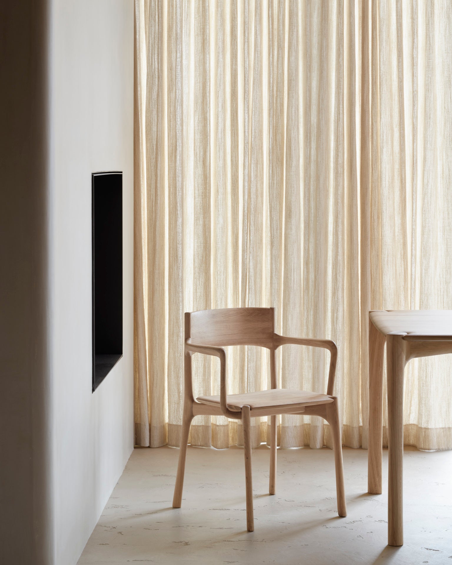 Pi Dining Chair | Oak | With Arms