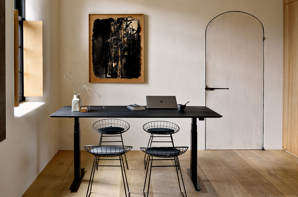 Bok Adjustable Desk | Varnished Oak Black Top | Black Base | Rectangular | With Cable Management | Us | 55" X 28"