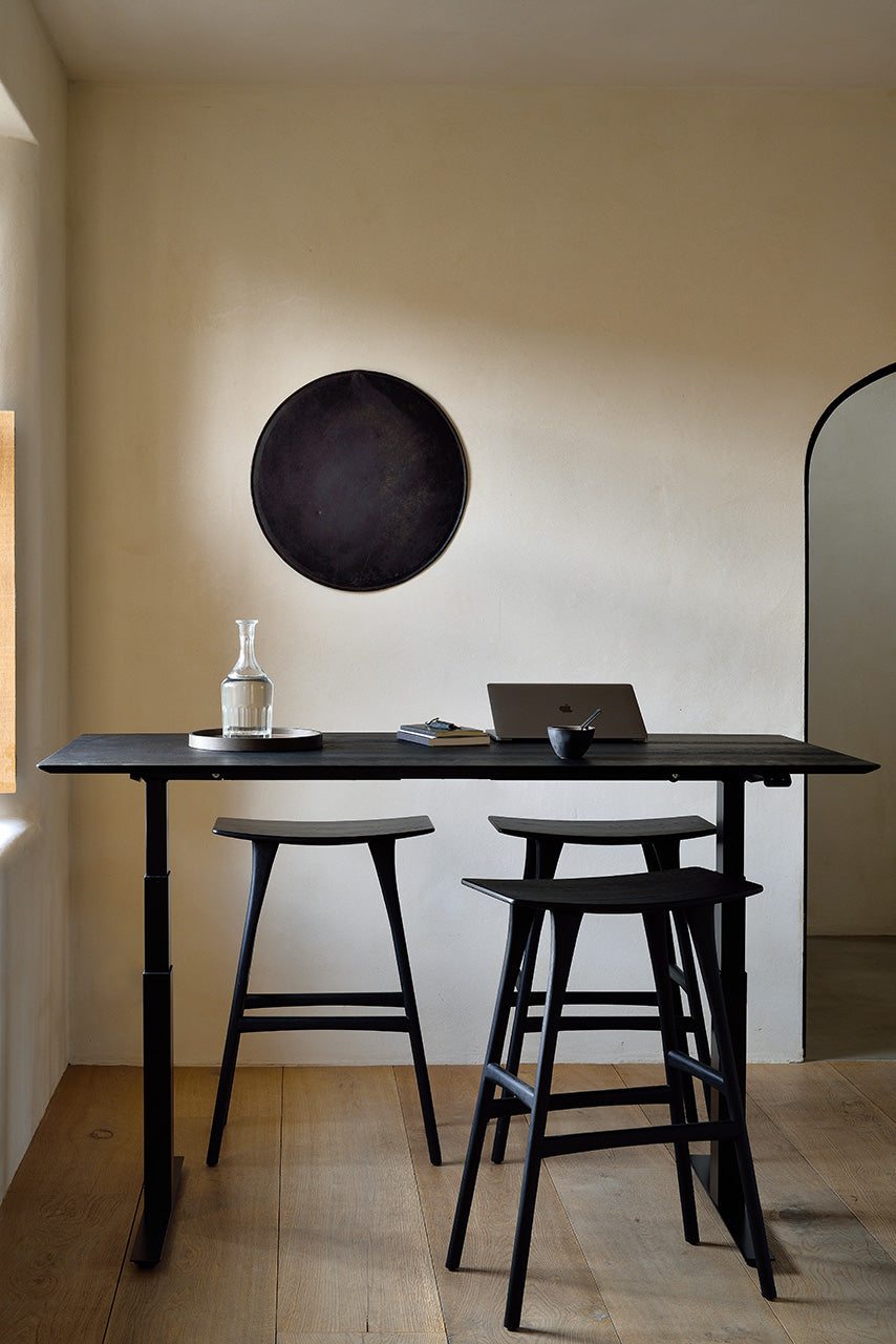 Bok Adjustable Desk | Varnished Oak Black Top | Black Base | Rectangular | With Cable Management | Us | 55" X 28"
