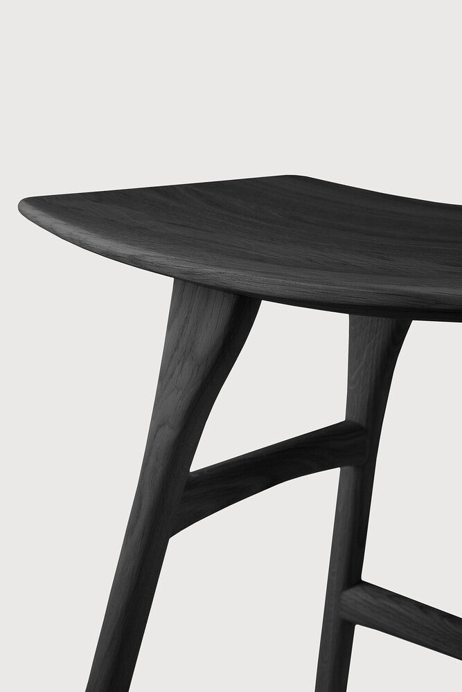 Osso Stool | Varnished Oak | Black