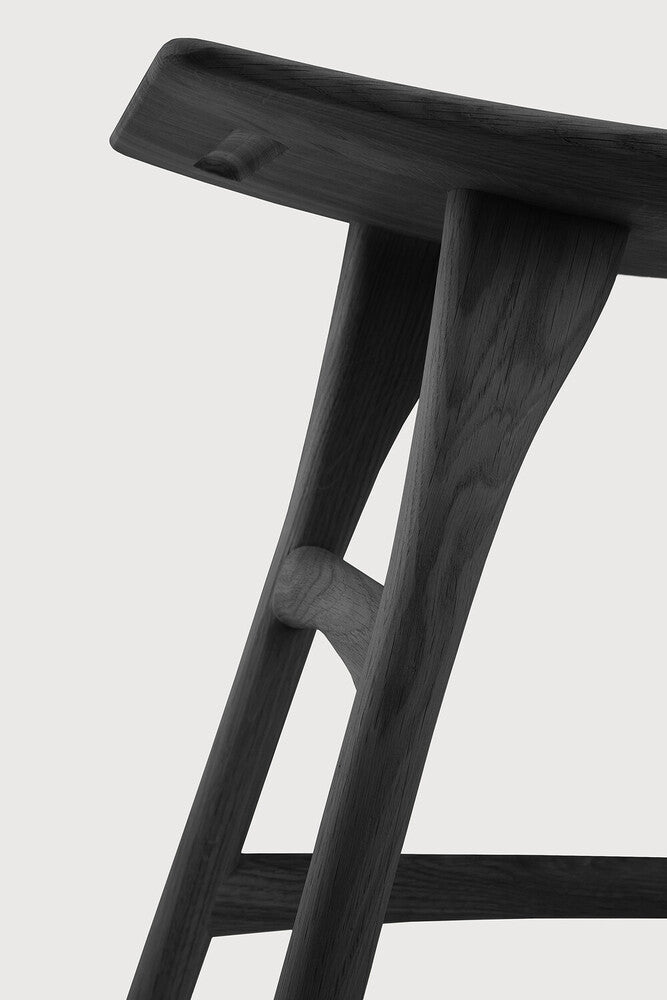 Osso Stool | Varnished Oak | Black