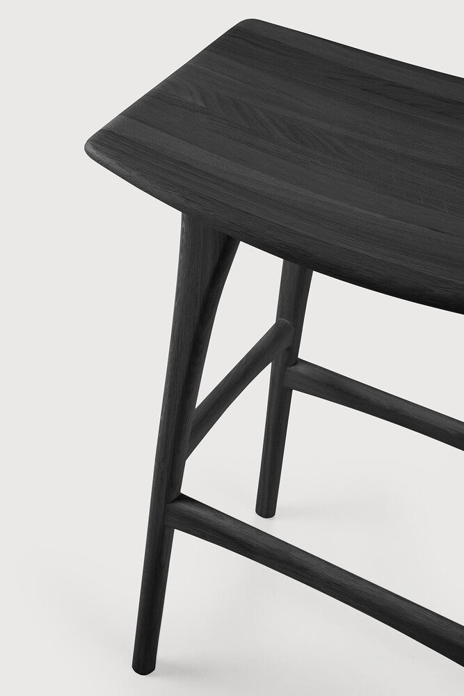 Osso Bar Stool | Varnished Oak | Black