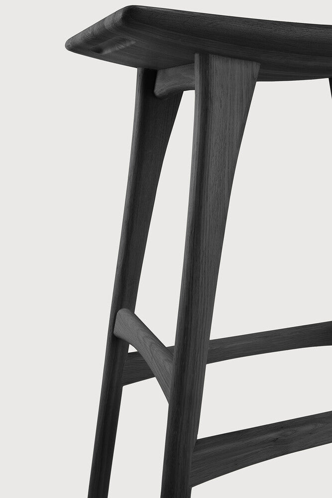 Osso Bar Stool | Varnished Oak | Black