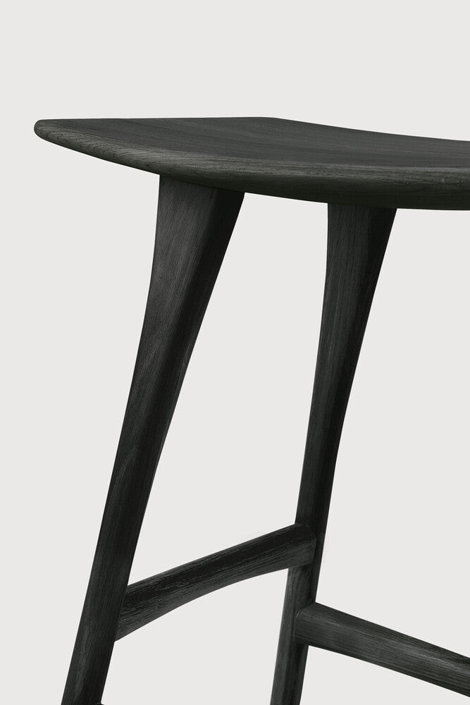 Osso Counter Stool | Varnished Oak | Black